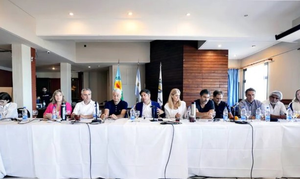 Kicillof reúne su núcleo duro en Gesell con miras en la gestión y en las elecciones internas del PJ