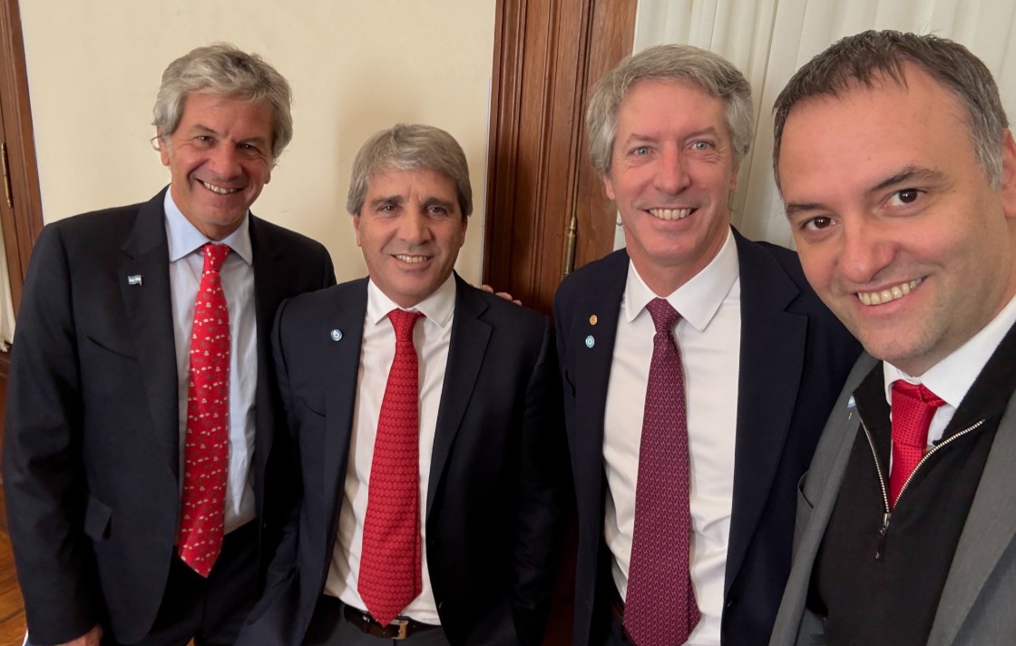 “Tus dólares, tu decisión”, el Gobierno anunció el Plan de Reparación Histórica de los Ahorros de los Argentinos para fomentar el uso del dinero no declarado