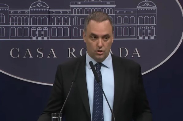 El contratista de las refacciones en la casa del country Indio Cuá dijo que Adorni le pagó 245 mil dólares en efectivo