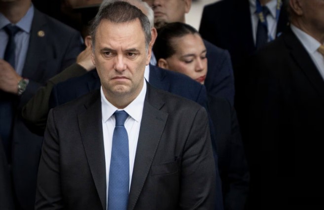 Ocho de cada 10 argentinos creen que Manuel Adorni debe renunciar