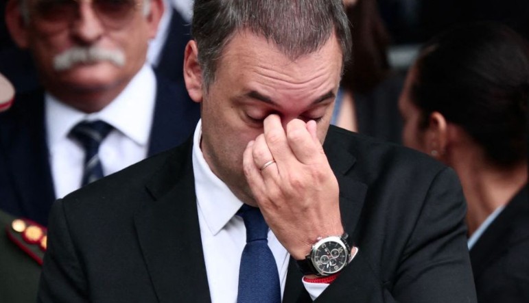 La Justicia le prohibió a Manuel Adorni salir del país sin autorización previa