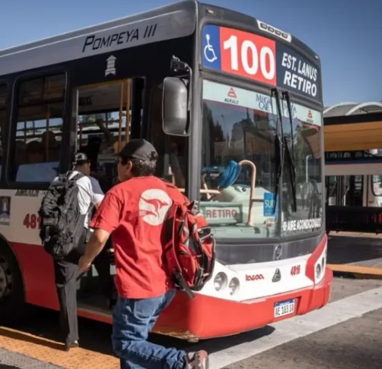 Agosto con aumentos: Suben los colectivos, trenes, las tarifas, las prepagas y los colegios