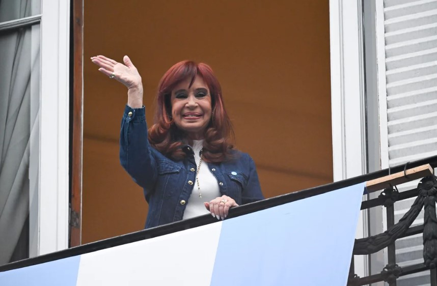 Cristina Kirchner tras el 2,5% de inflación: “¿En serio que todo marcha de acuerdo al plan?