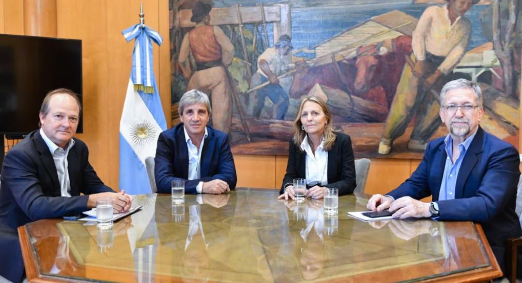 El Gobierno confirmó que a partir de febrero las tarifas de gas aumentarán 16,9% y las de la luz 3,6%