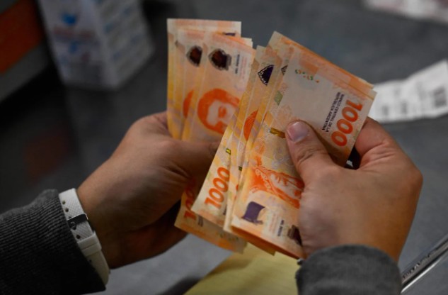 El Gobierno busca crear un salario mínimo garantizado de más de $1 millón