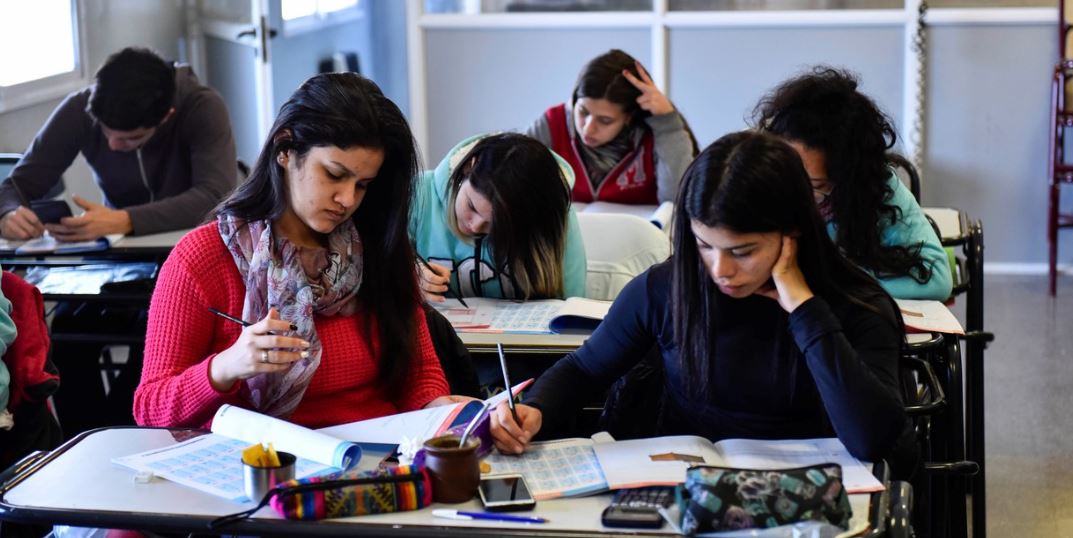 Prueba PISA: Argentina retrocedió en los últimos 3 años y quedó en el puesto 72 de 91 países