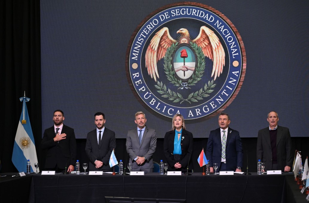 Frigerio encabezó la apertura del Consejo Federal de Seguridad Interior que sesionó en Entre Ríos