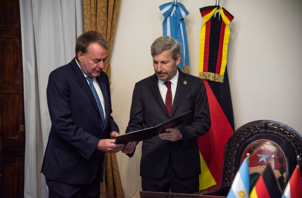 Frigerio desarrollará una agenda estratégica en el Puerto de Hamburgo para potenciar las exportaciones entrerrianas