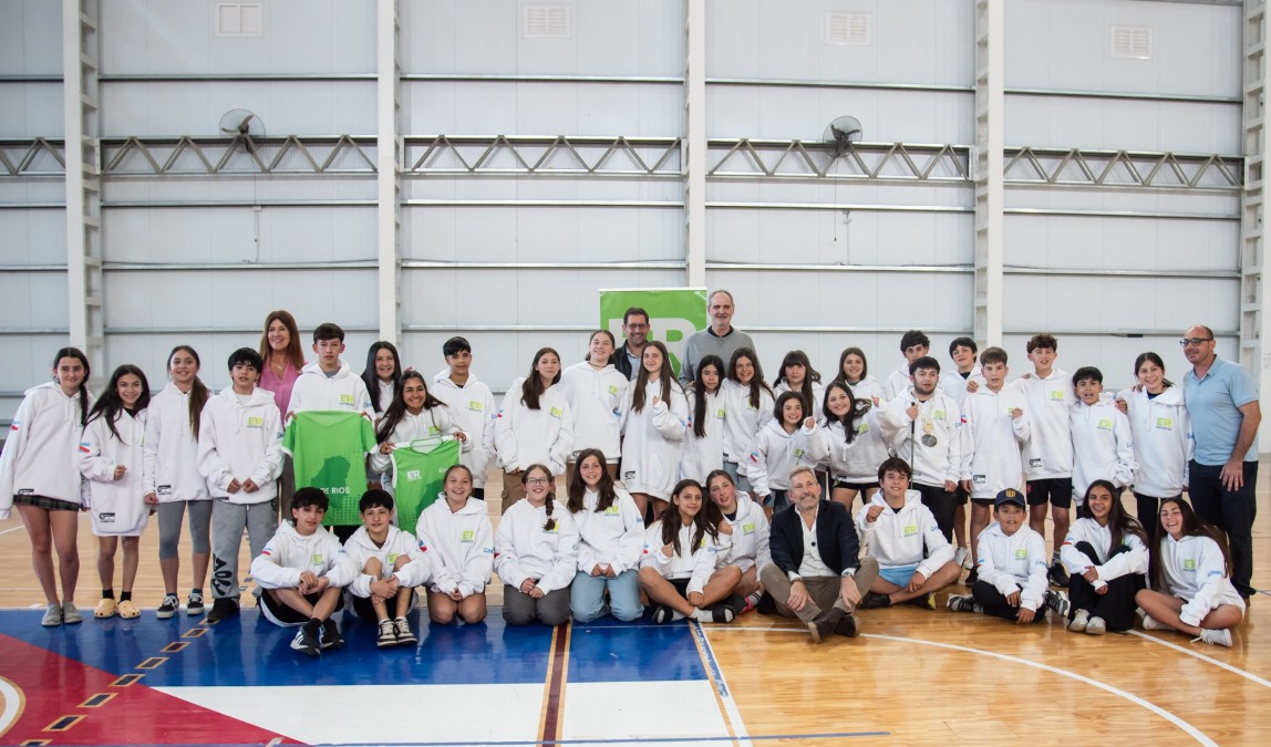 Frigerio compartió un encuentro con los deportistas entrerrianos que competirán en los Juegos Evita