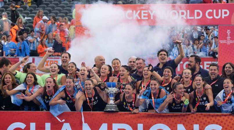 Las Leonas le mojaron la oreja a Milei tras salir campeonas del mundo: 