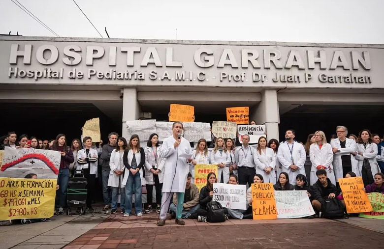 Milei vetó la Ley de Emergencia Pediátrica que incrementaba los recursos para el Garrahan