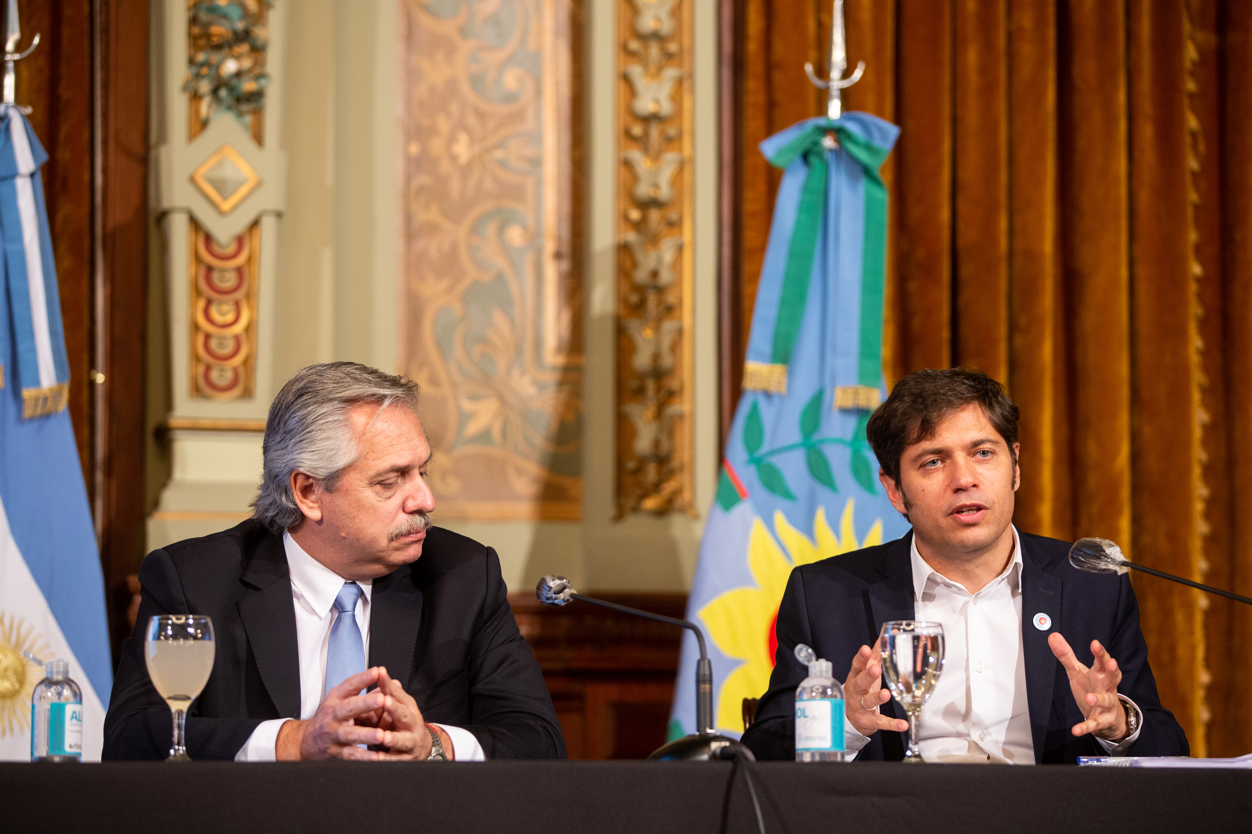 El Presidente Fernández participó del lanzamiento de una aplicación que permite cobrar y realizar operaciones bancarias desde el celular