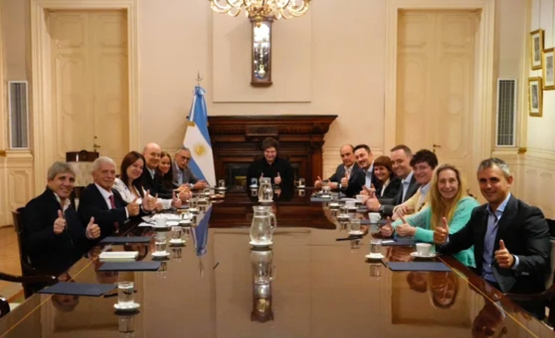 Javier Milei mantuvo la primera reunión de Gabinete tras la derrota electoral bonaerense