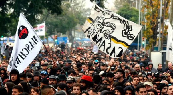 Velorio del Indio Solari: lo despidió 1 millón de personas, de las cuales 500 mil pudieron entrar a la capilla ardiente