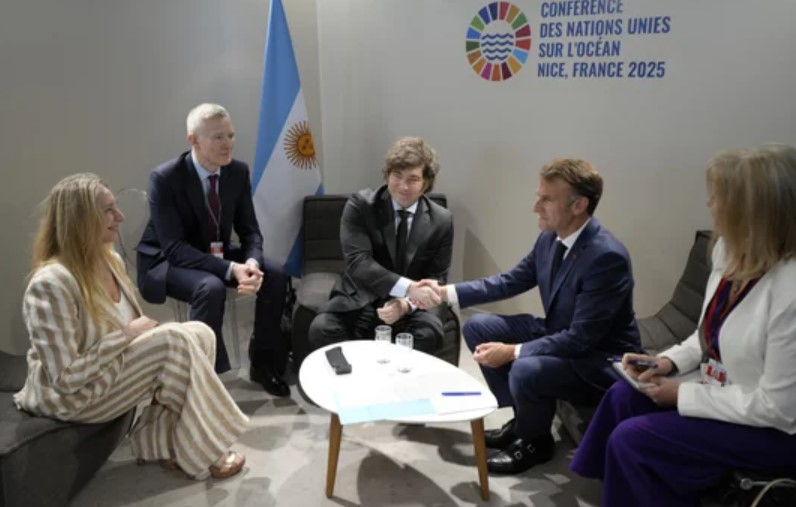 Milei participó de una conferencia de la ONU y mantuvo una reunión bilateral con Macron