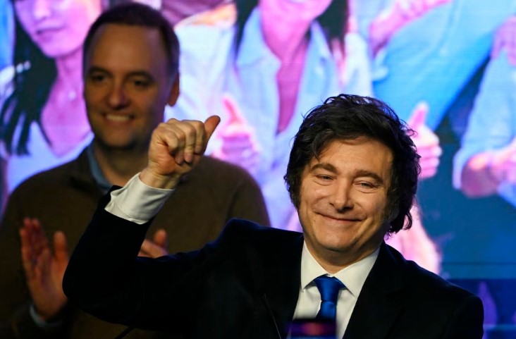 Milei respaldó a Manuel Adorni: “Quedó claro que no mintió
