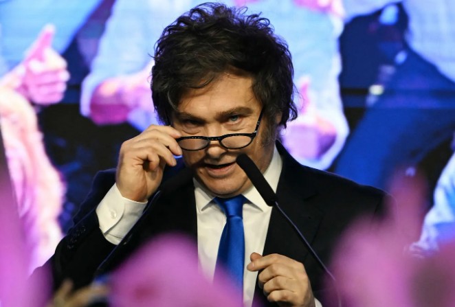 La imagen de Javier Milei volvió a caer y ya está entre los peores del ranking de presidentes latinoamericanos