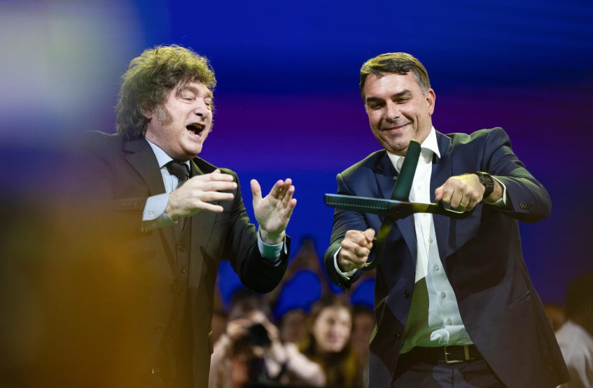 Milei evitó saludar a Lula tras su triunfo y no digiere la derrota de Bolsonaro