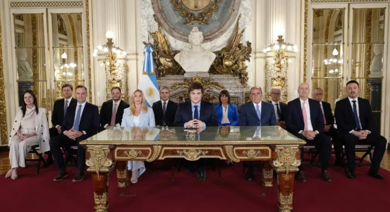 Milei confirmó que “reacomodará” el gabinete luego de la elección y proyectó qué sería un buen resultado para el oficialismo