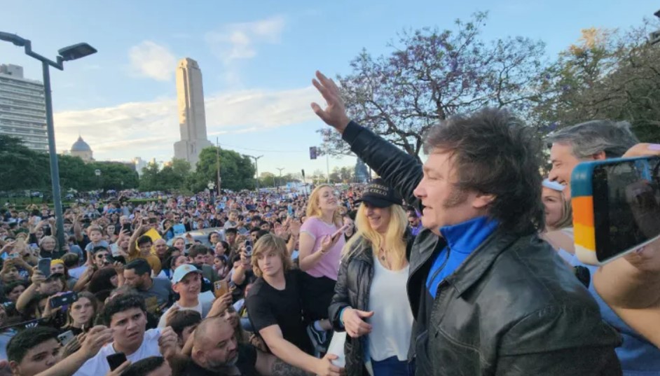 Milei cierra la campaña de LLA con un acto en Rosario