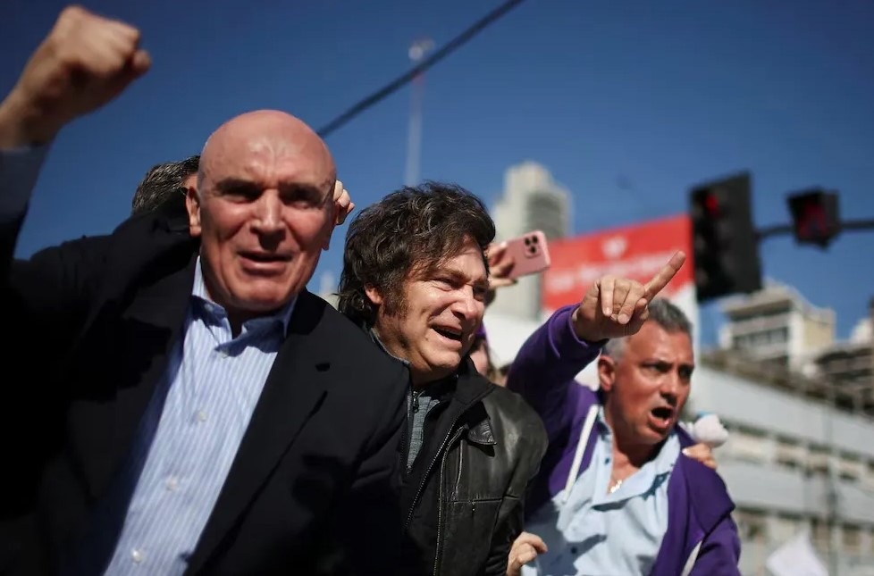 Cae Milei en las encuestas