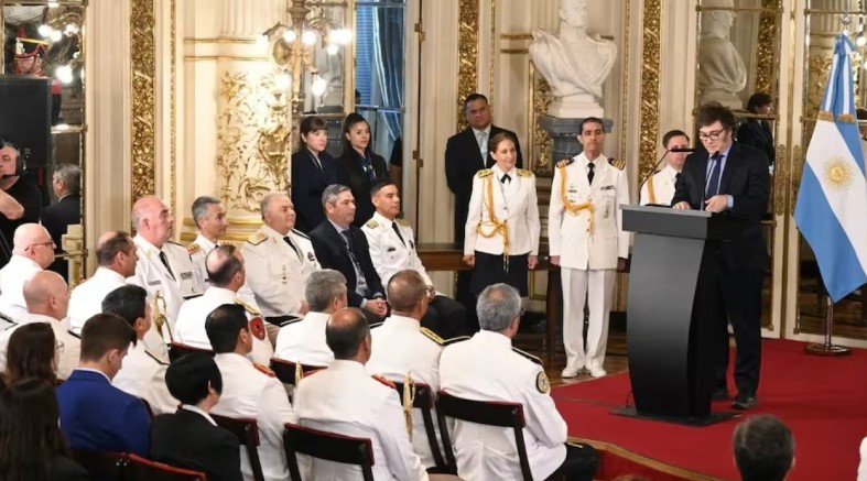 Milei encabezó el acto de ascensos en las fuerzas de seguridad en Casa Rosada
