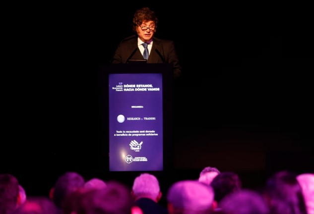 Milei volvió a cargar contra la oposición y los medios de comunicación