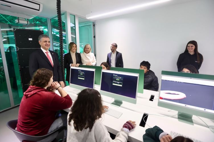 El futuro es ahora: abre otro centro TUMO para chicos del secundario y suma talleres de Inteligencia Artificial