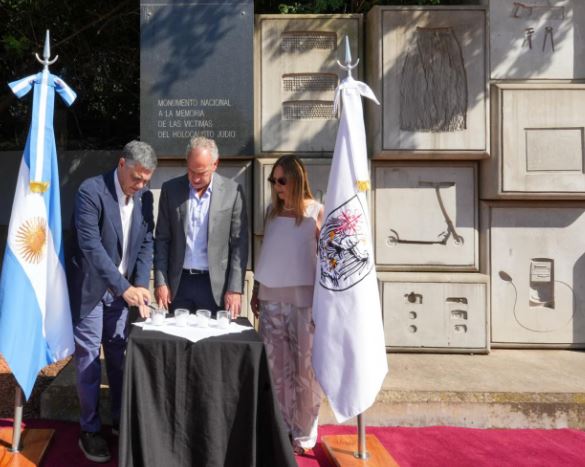 Homenaje de la Ciudad a las víctimas del Holocausto en la Plaza de la Shoá