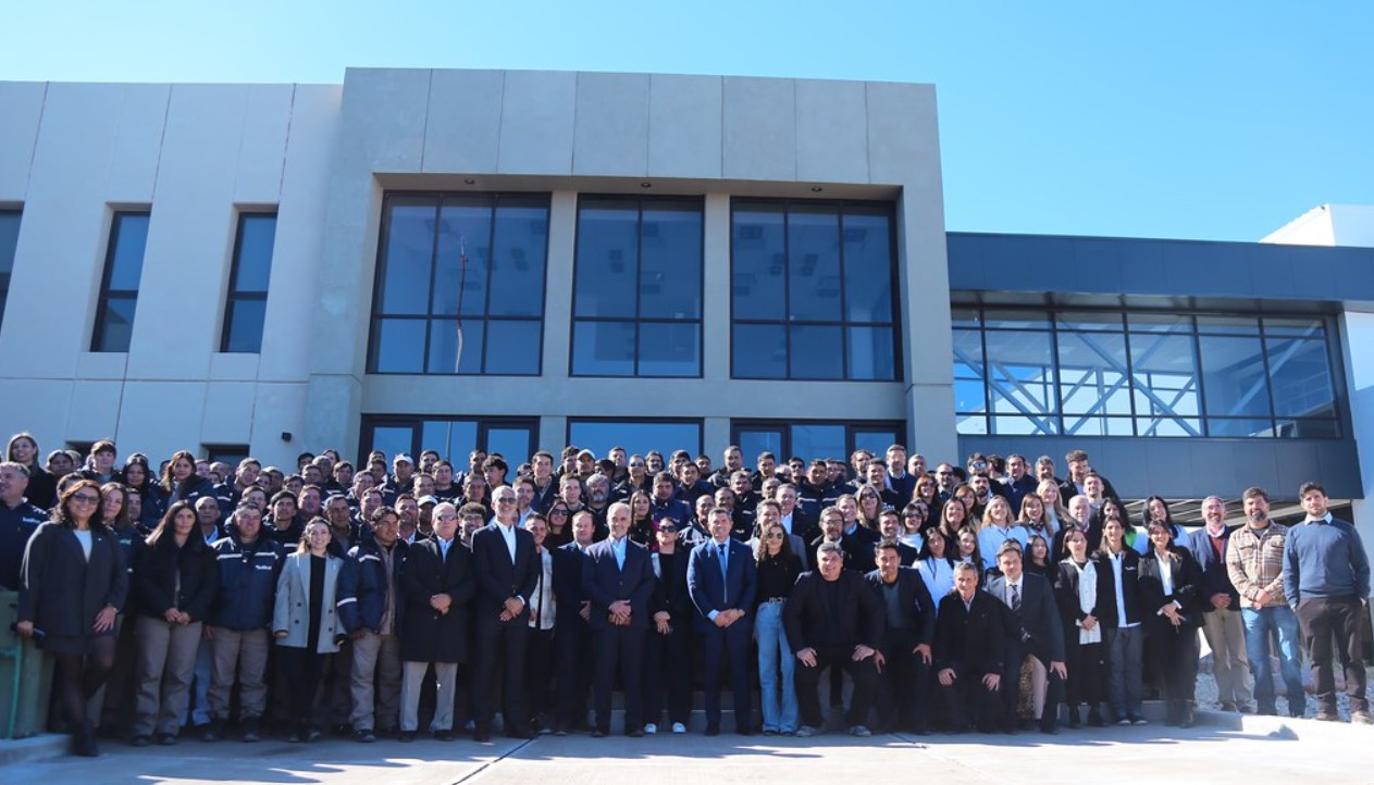 Orrego inauguró en San Juan una planta modelo de aceite de oliva, la más grande de Sudamérica