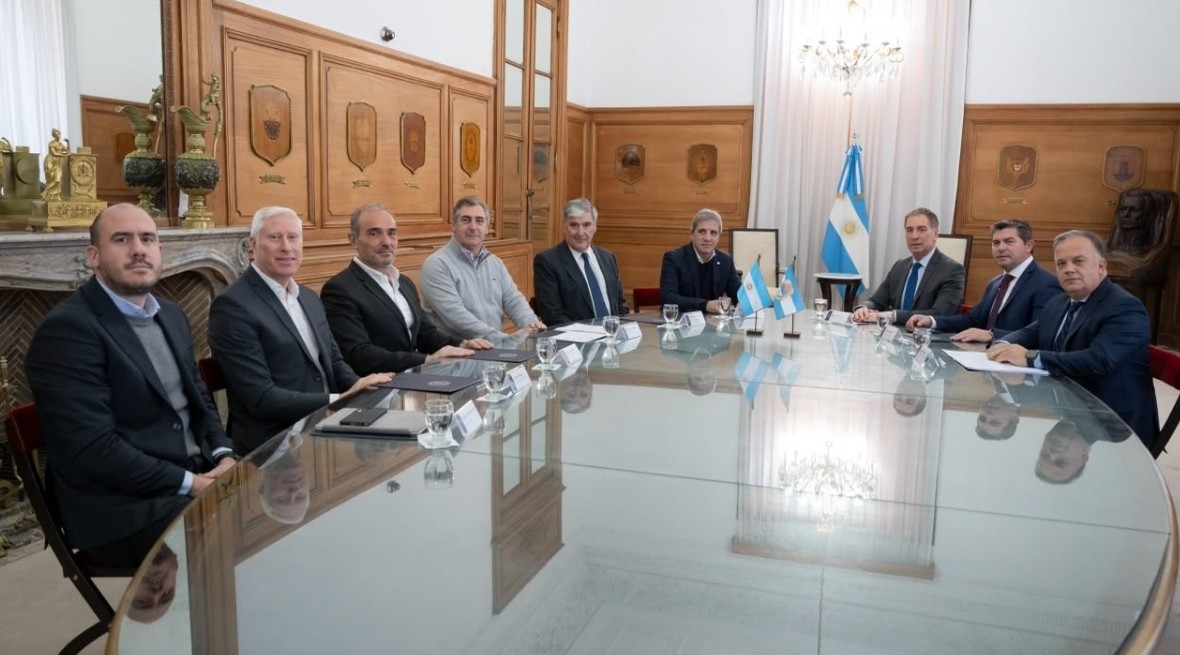 Orrego acordó con Nación gestionar rutas estratégicas