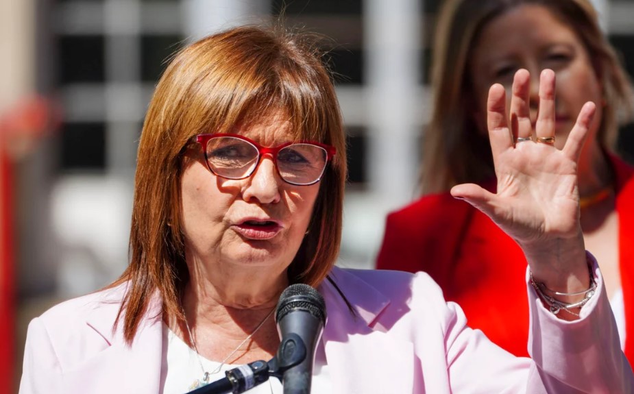 Bullrich cruzó a Cristina Kirchner: “Señora presidiaria, tenga decencia de no opinar”