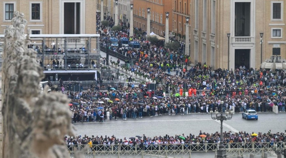 El Vaticano dio detalles de la tumba del papa Francisco: