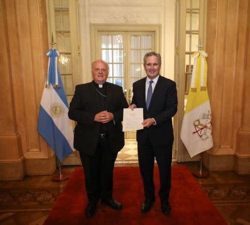Avanza la visita del papa León XV a la Argentina: Milei recibe las cartas credenciales del nuncio