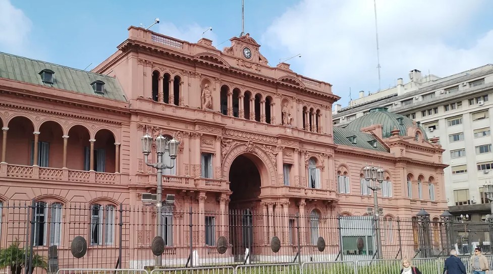 Extienden el plazo para el acuerdo de compensación de deuda con provincias