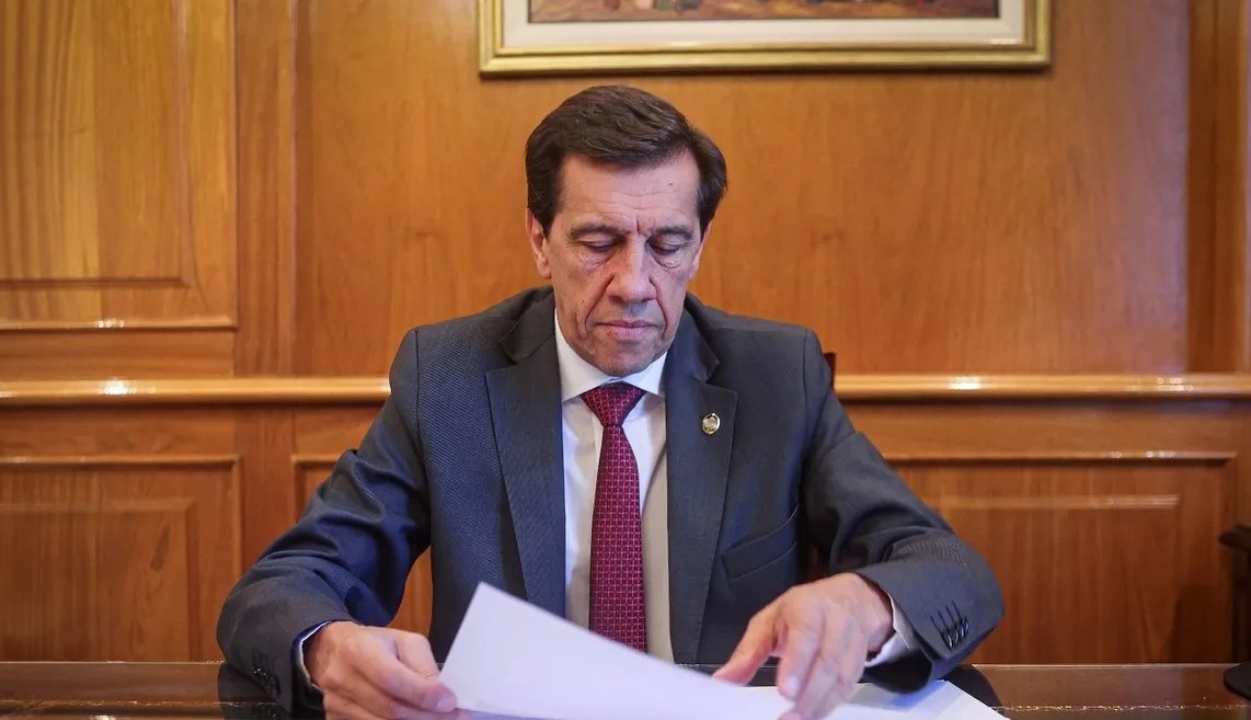 El gobernador de Jujuy rechazó la propuesta de derogar la Ley de Precio Uniforme del Libro