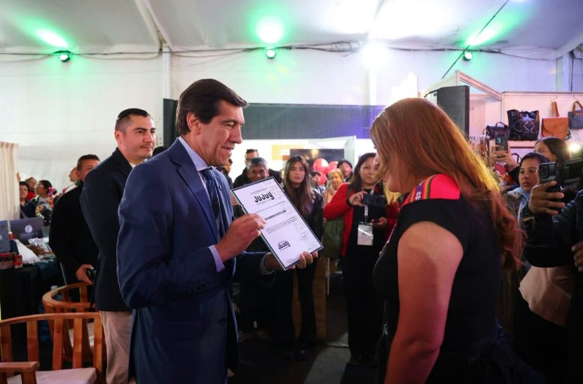 Sadir encabezó la entrega del sello Origen Jujuy y certificados de créditos