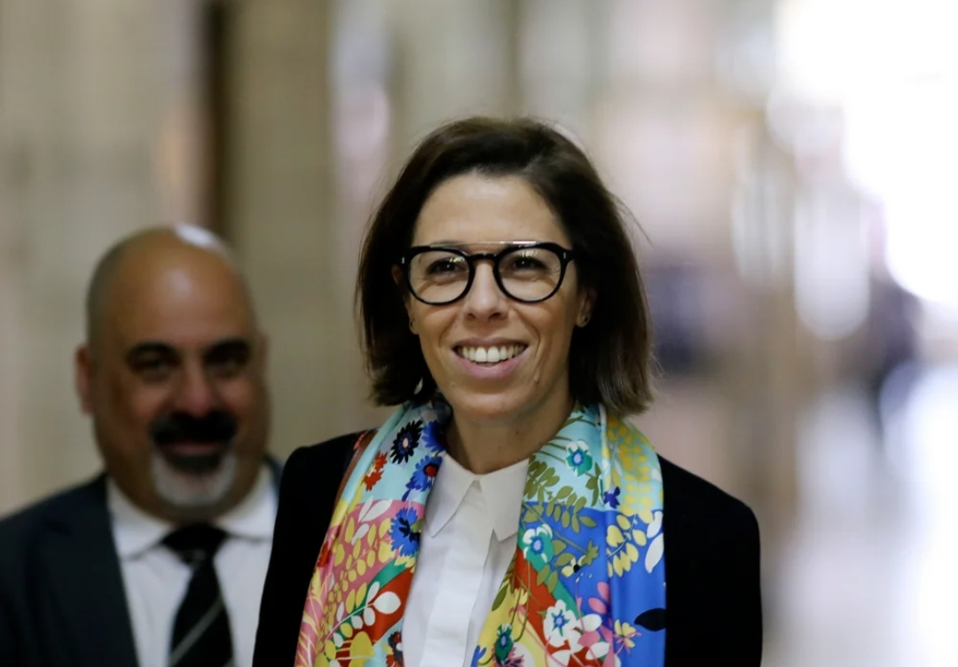 Laura Alonso cruzó a Adorni por sus críticas al PRO: