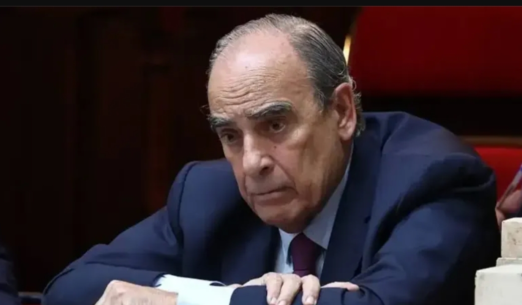 Francos afirma que