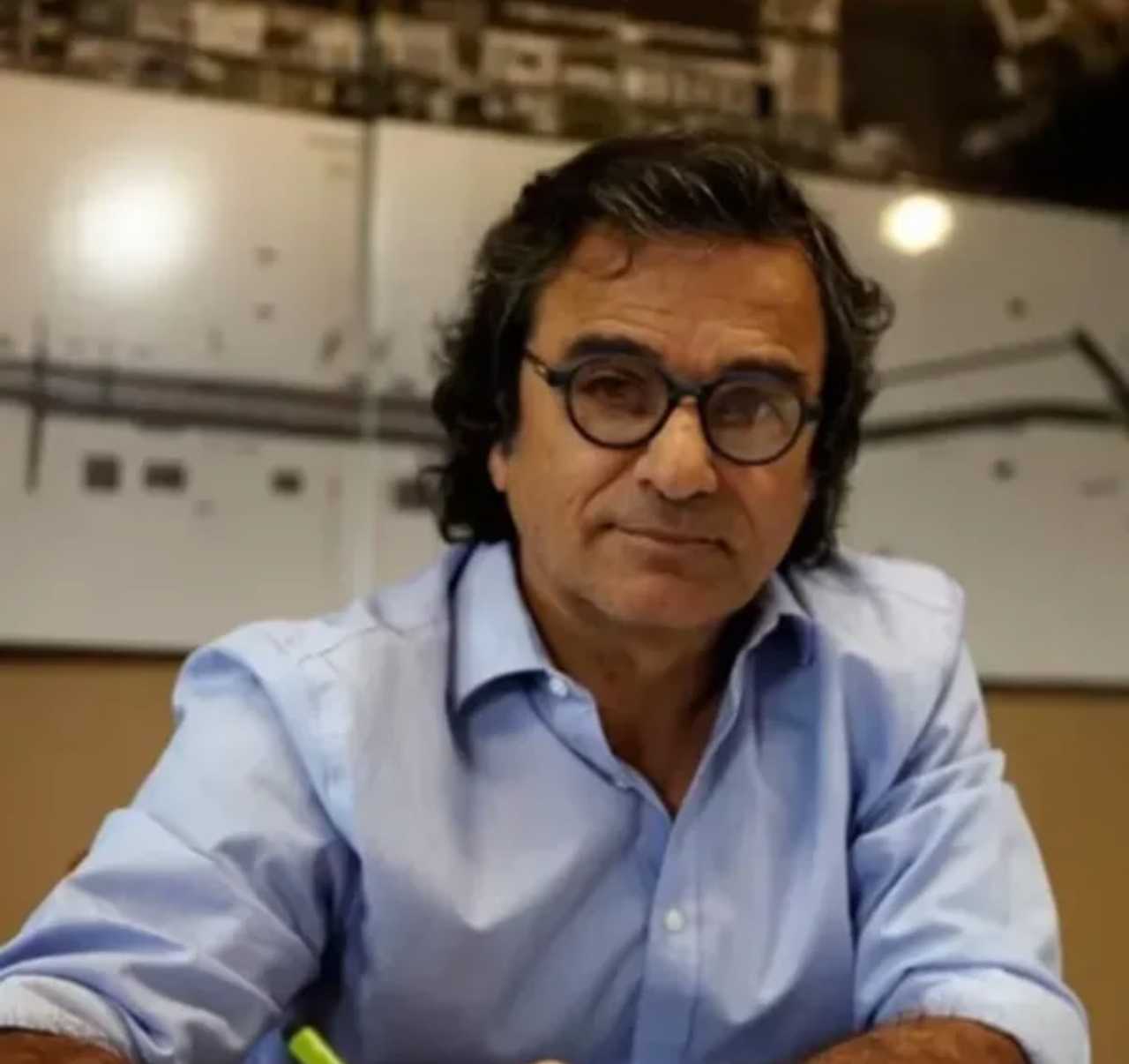 Renunció el funcionario de Economía que tiene propiedades sin declarar en EEUU pero Adorni sigue 