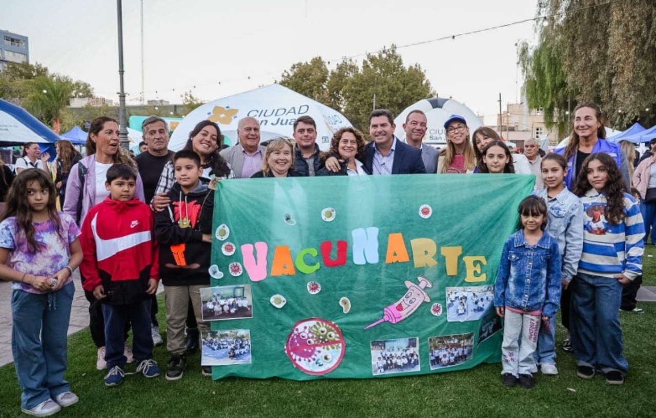 El gobernador Orrego encabezó acciones sanitarias y presentó el VacunArte+ en San Juan