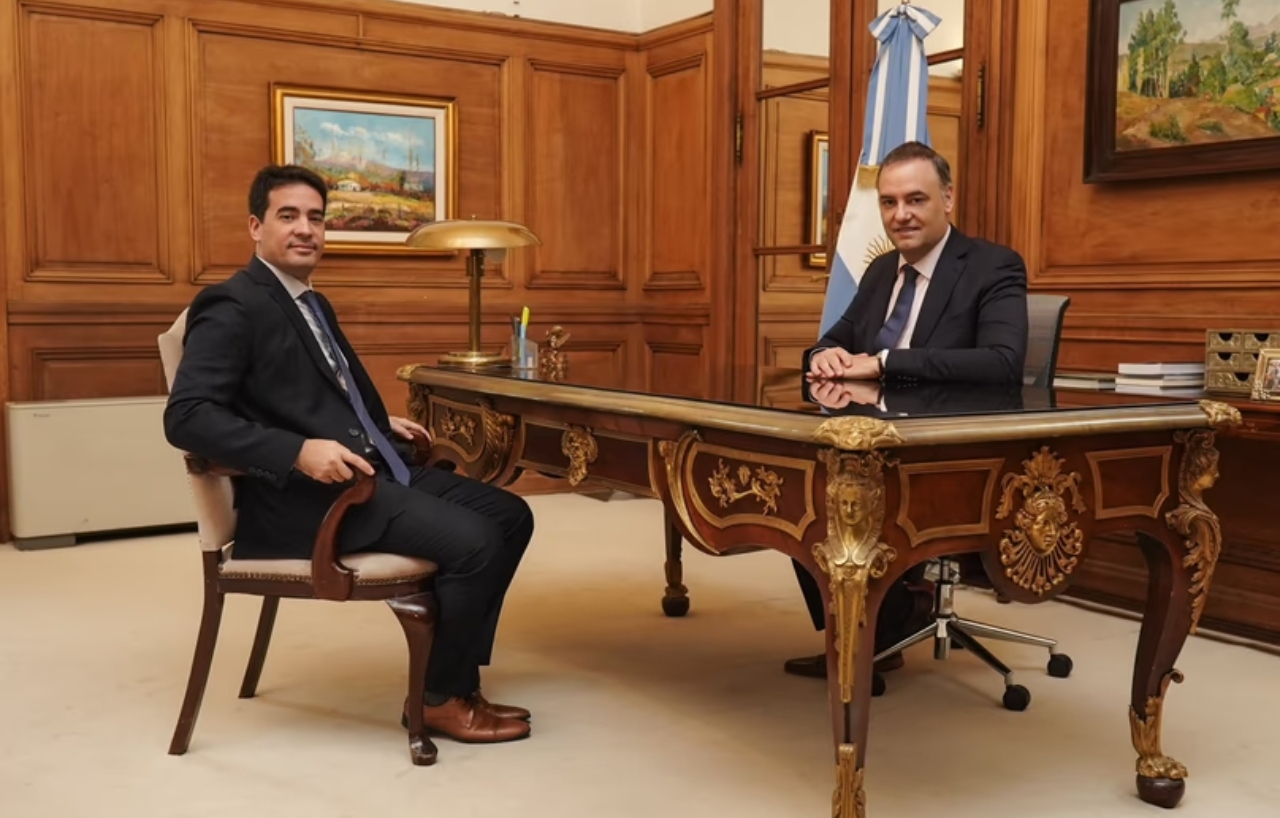 Asume Adrián Ravier, el nuevo vocero: su primera actividad y el perfil de la Vocería Presidencial