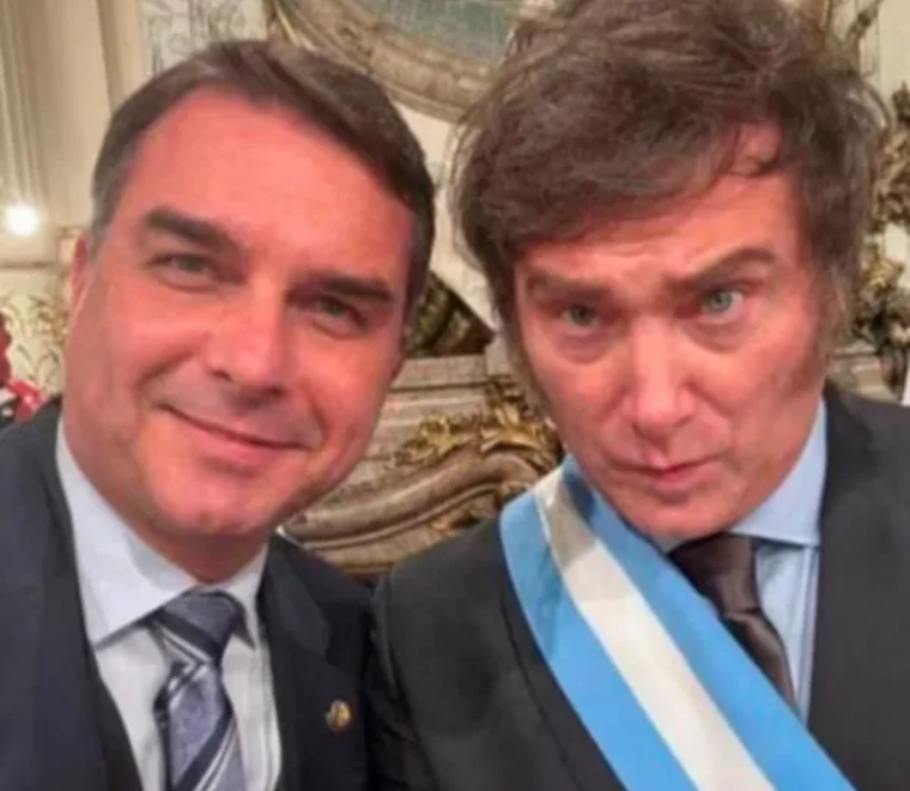 El Gobierno avanza con la mesa política y Milei viaja a Brasil para mostrarse con Bolsonaro