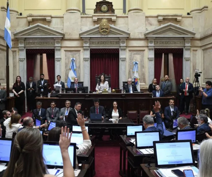 El Gobierno sancionó la ley penal juvenil y la reforma laboral
