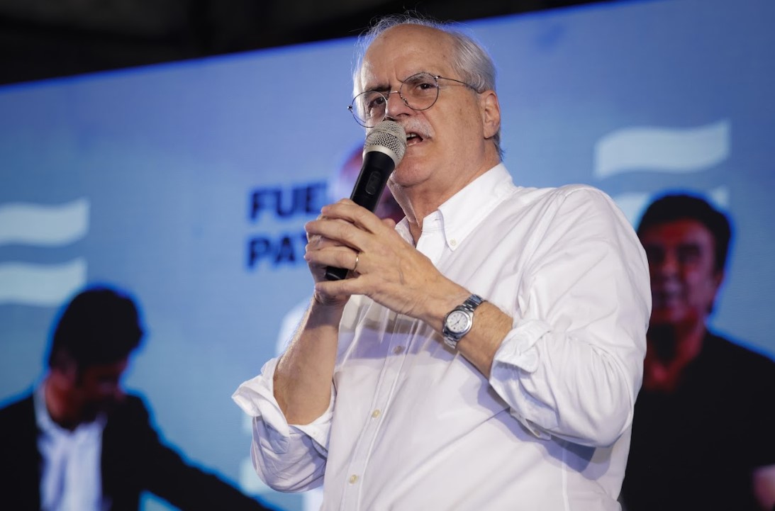 Taiana: Milei mostró con Trump “sumisión y genuflexión” pero “no trajo ni un anuncio”