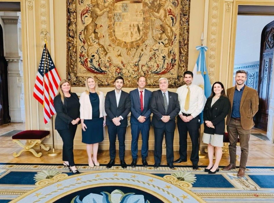 Torres mantuvo una reunión bilateral sobre cooperación judicial, seguridad y lucha contra el narcotráfico con autoridades de los Estados Unidos
