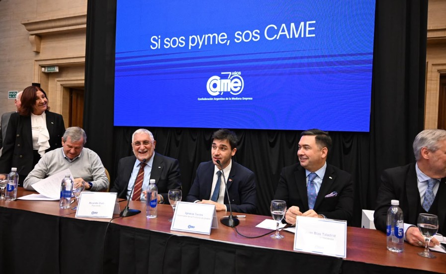 Torres firmó un acuerdo con CAME para capacitar a emprendedores y fortalecer el sector productivo de Chubut