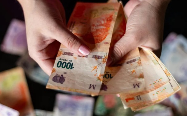 Nueve de cada diez estatales está endeudado para cubrir necesidades básicas
